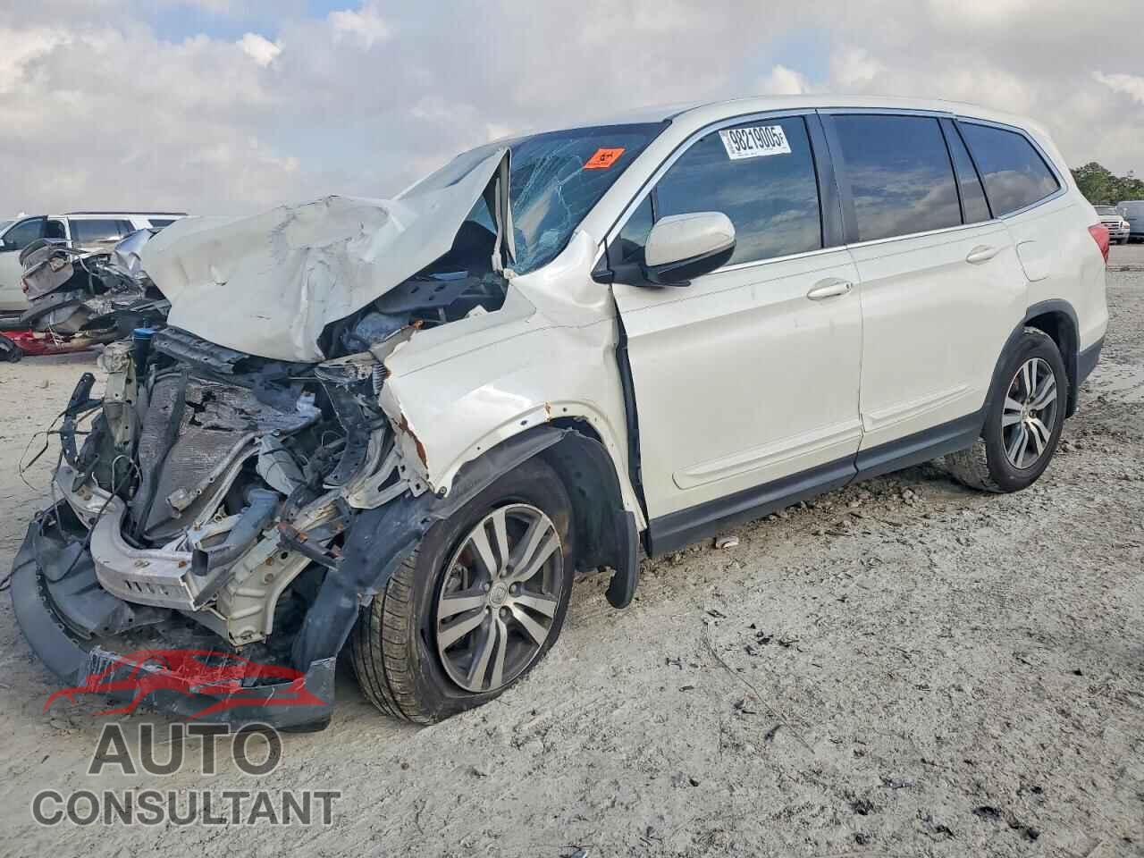 HONDA PILOT 2016 - 5FNYF5H35GB016011