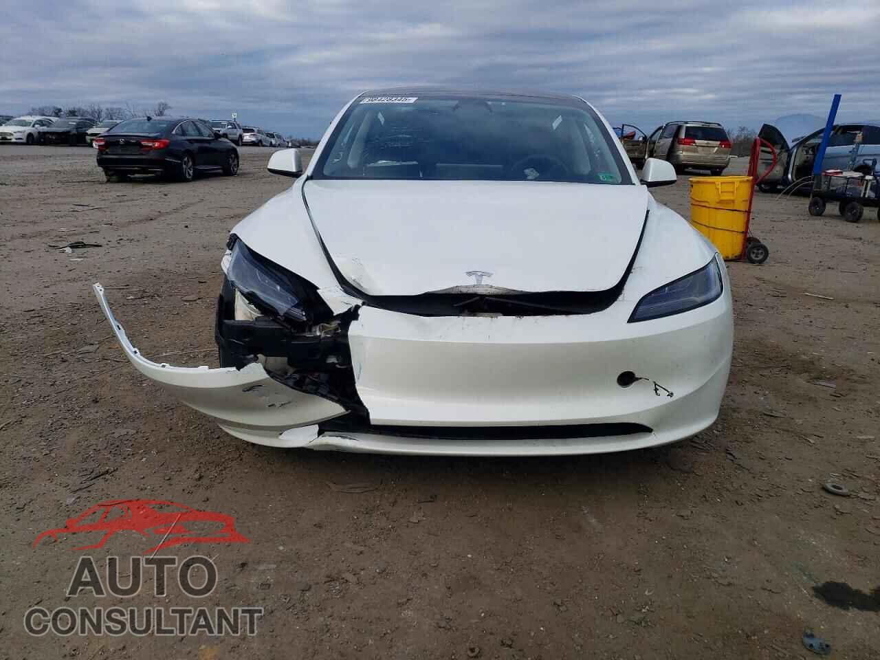 TESLA MODEL 3 2024 - 5YJ3E1EA3RF740436