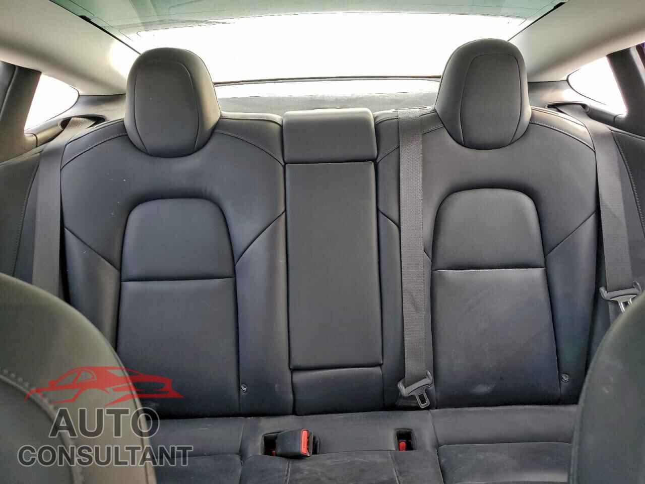 TESLA MODEL 3 2018 - 5YJ3E1EA8JF075862
