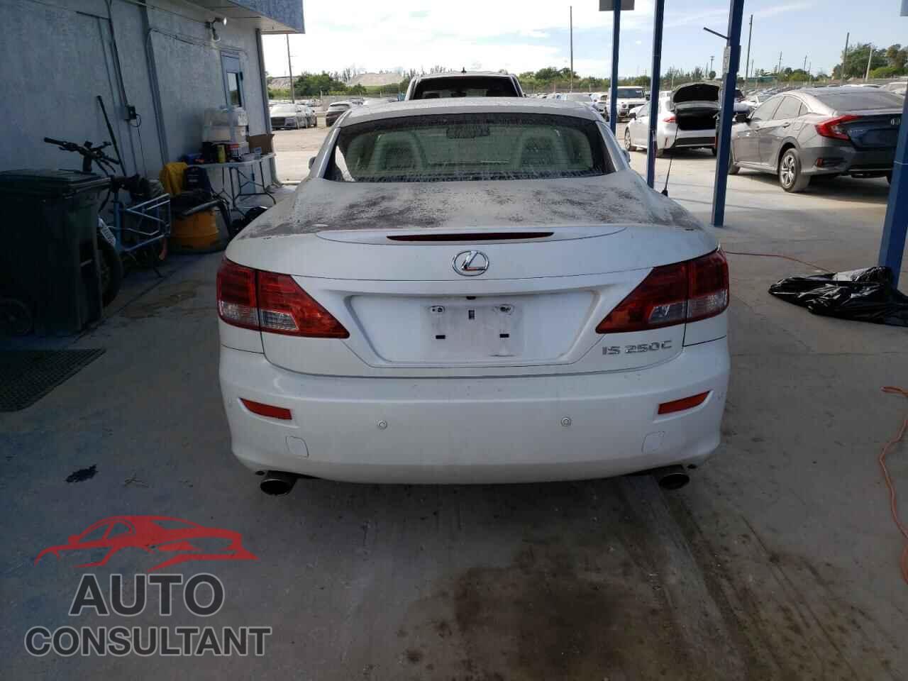 LEXUS IS 2015 - JTHFF2C26F2532964