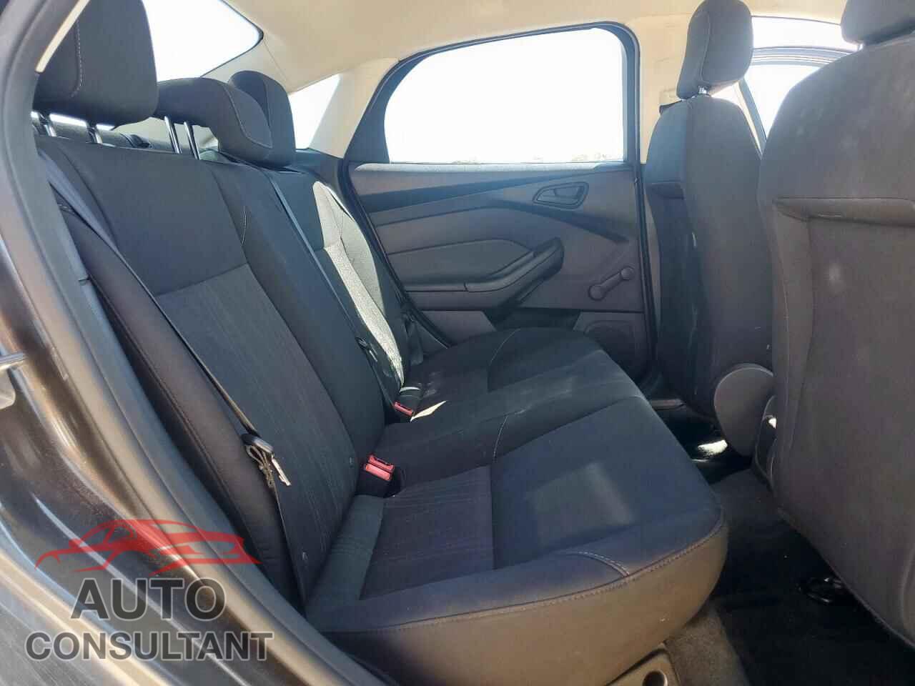 FORD FOCUS 2016 - 1FADP3E2XGL406875