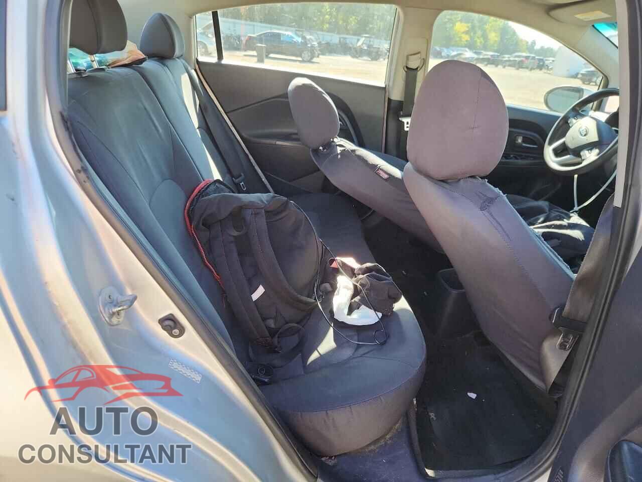 KIA RIO 2015 - KNADM4A30F6515072