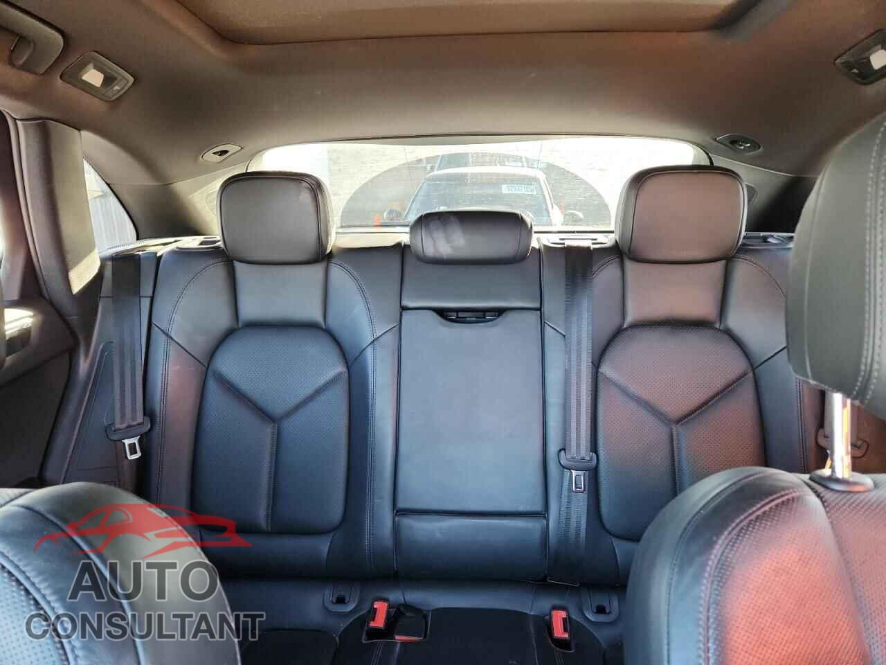 PORSCHE MACAN 2017 - WP1AB2A53HLB10585