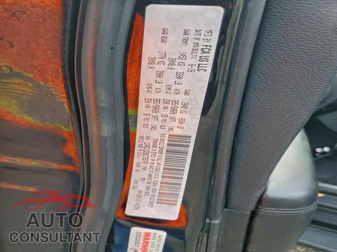 DODGE DURANGO 2019 - 1C4RDJDG5KC755767