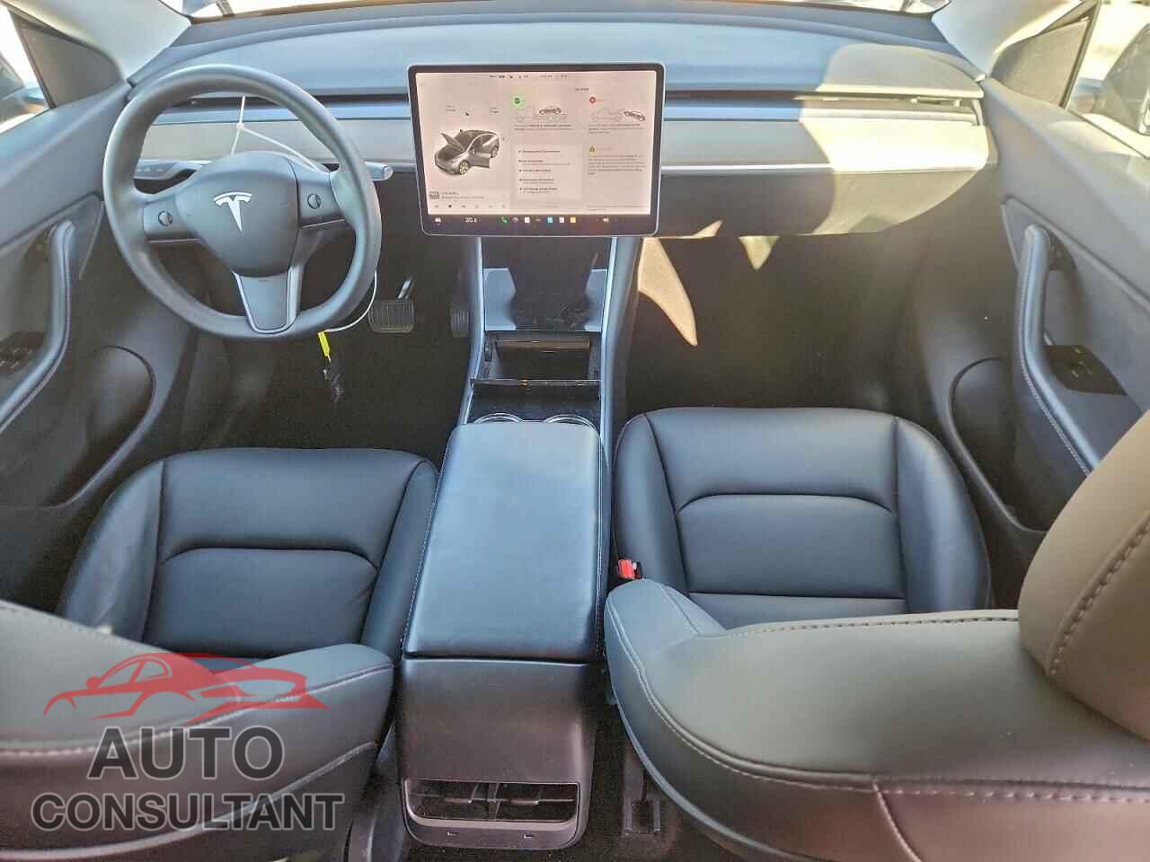 TESLA MODEL Y 2021 - 5YJYGDED3MF113952