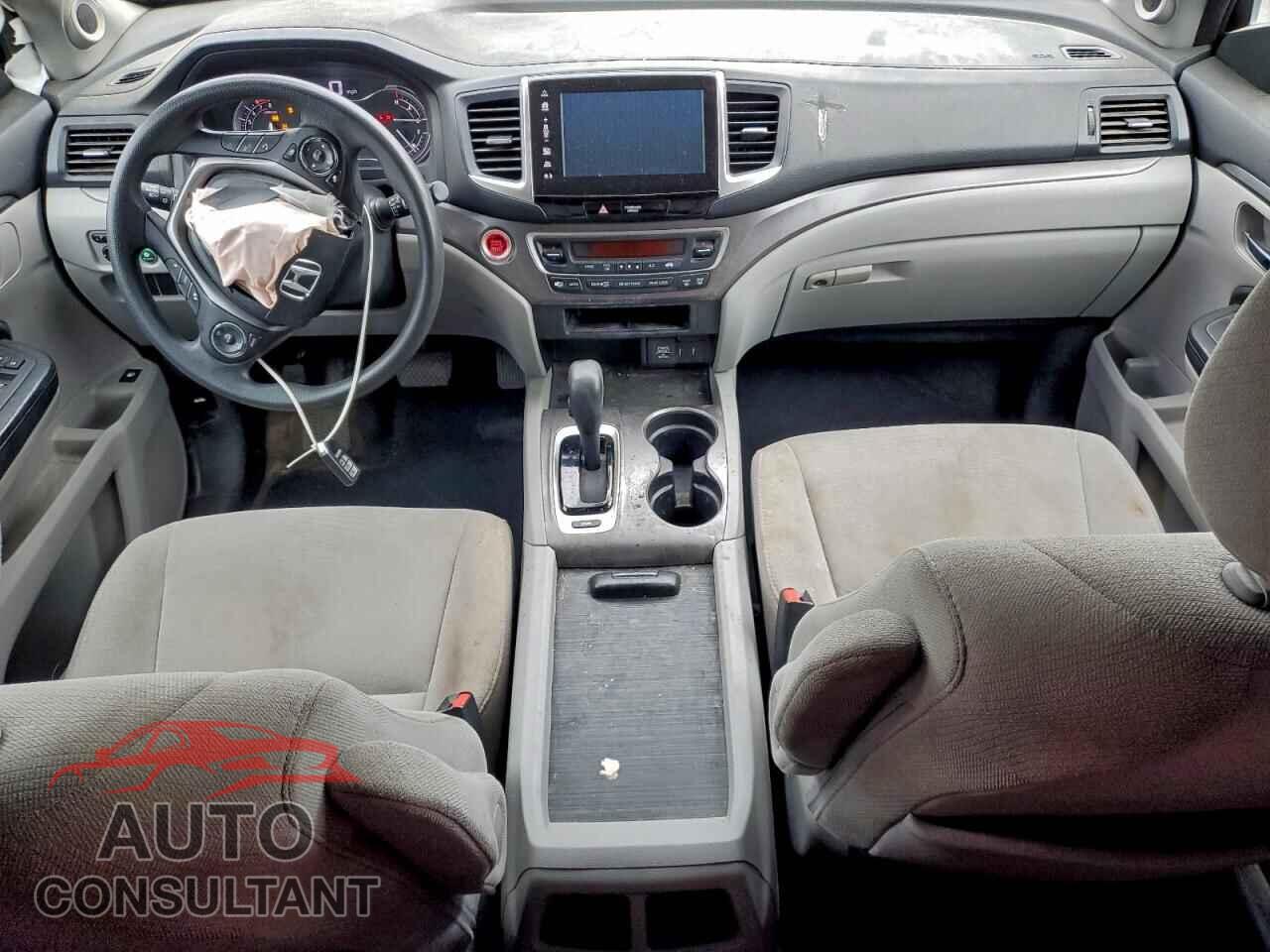 HONDA PILOT 2017 - 5FNYF5H38HB014609