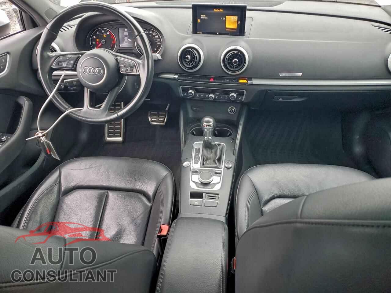 AUDI A3 2018 - WAUAUGFF9J1015781