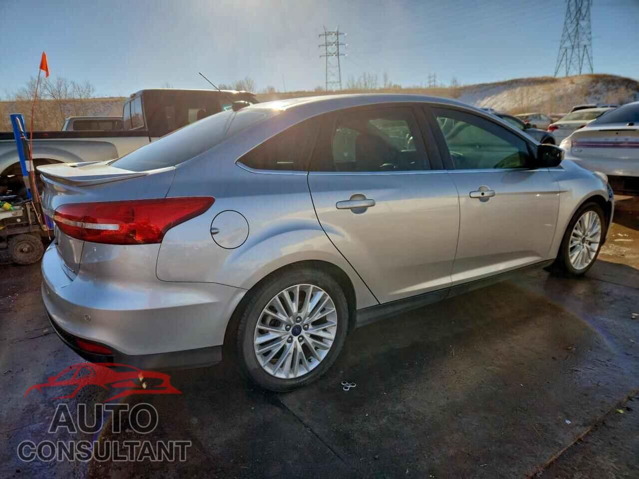 FORD FOCUS 2017 - 1FADP3J29HL272058