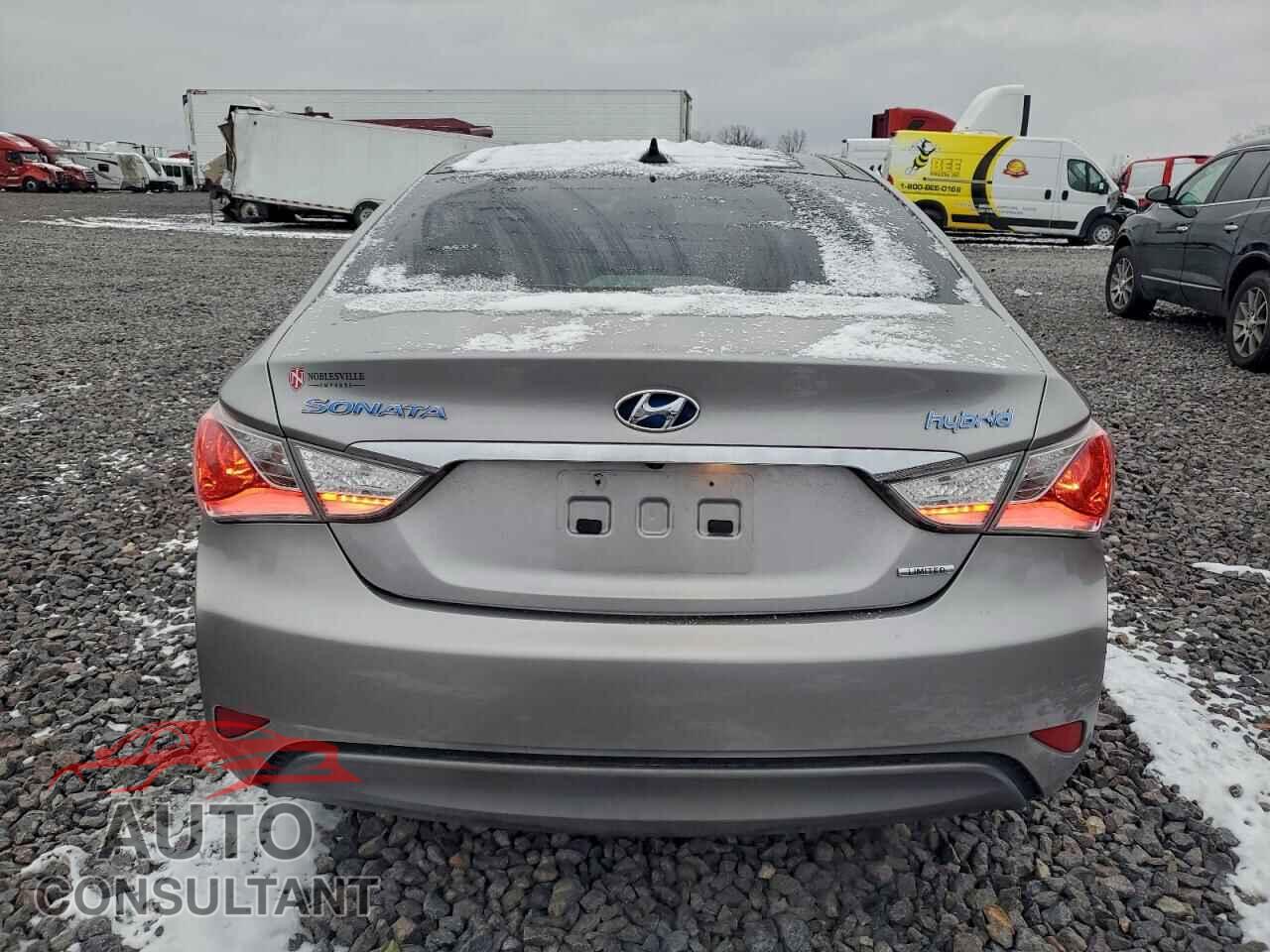 HYUNDAI SONATA 2014 - KMHEC4A46EA105631