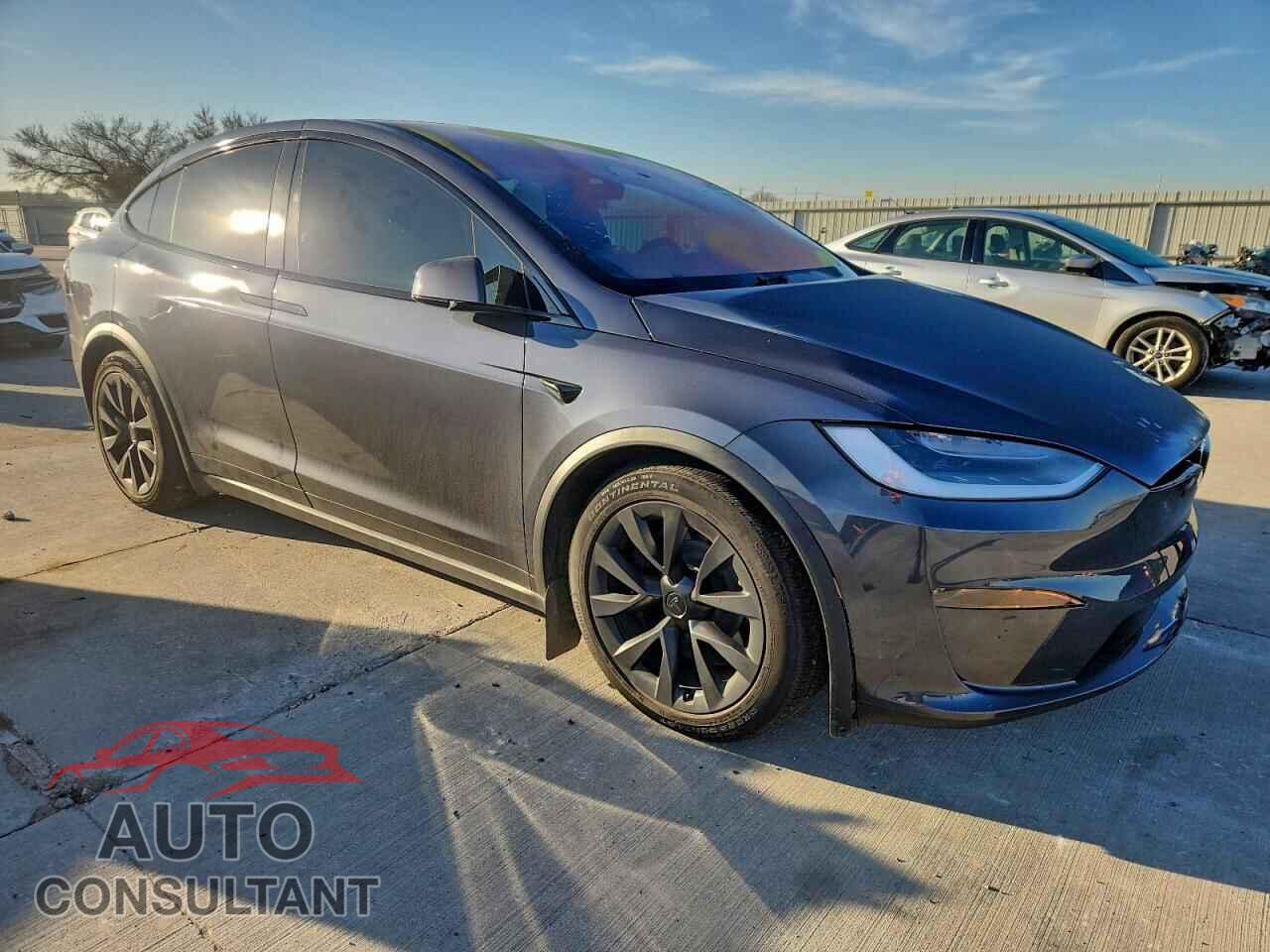 TESLA MODEL X 2023 - 7SAXCBE55PF401175