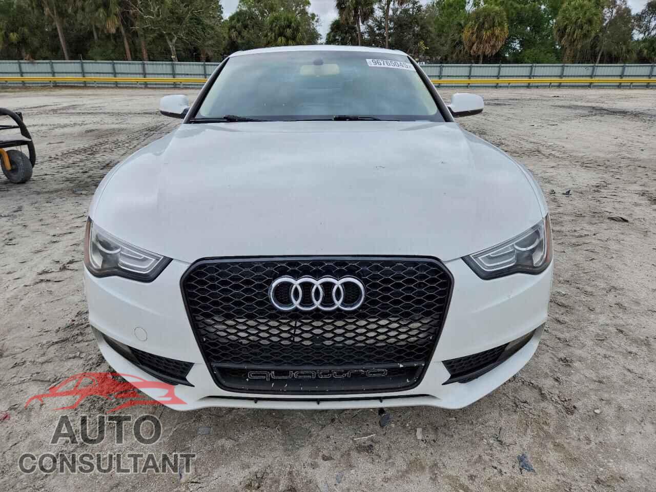 AUDI A5 2013 - WAUCFAFR4DA072341