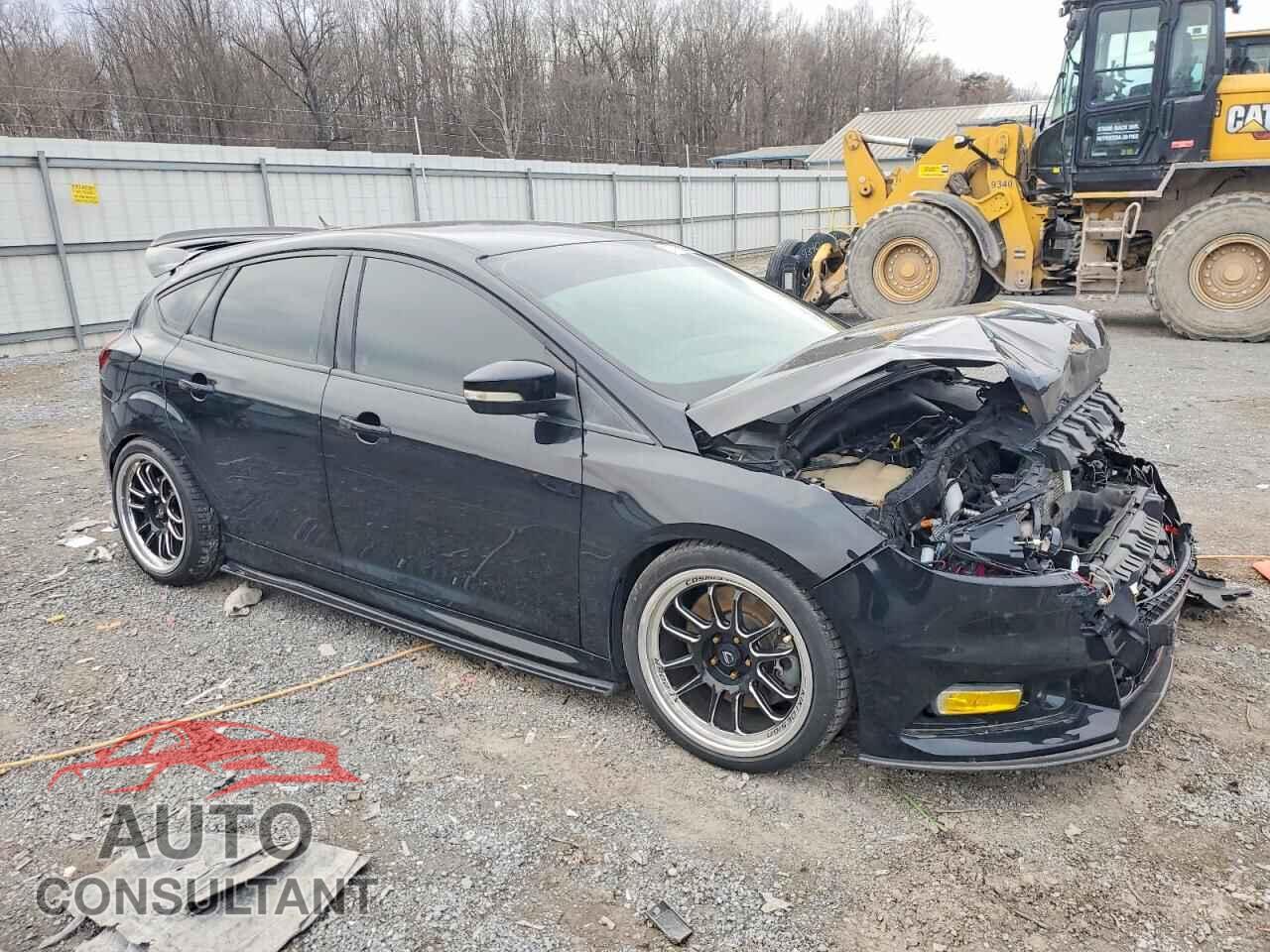 FORD FOCUS 2017 - 1FADP3L99HL213554