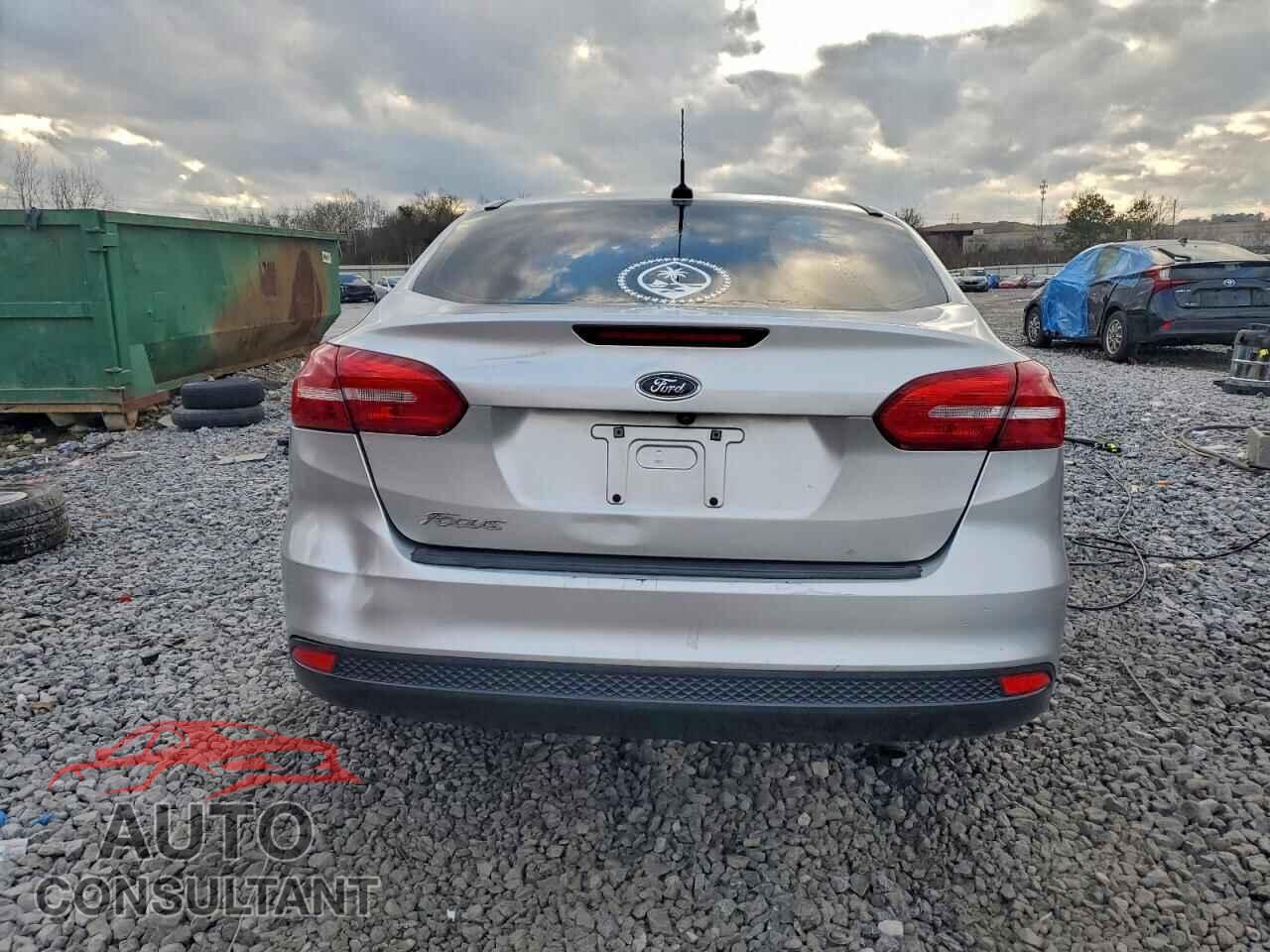 FORD FOCUS 2017 - 1FADP3E21HL244653