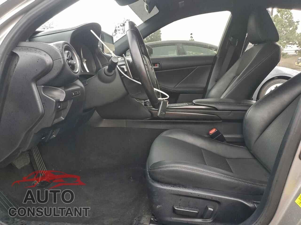 LEXUS IS 2021 - JTHAA1D20M5113750