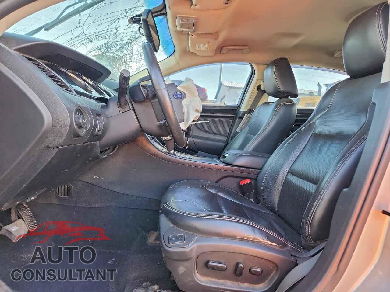 FORD TAURUS 2011 - 1FAHP2FW5BG106191