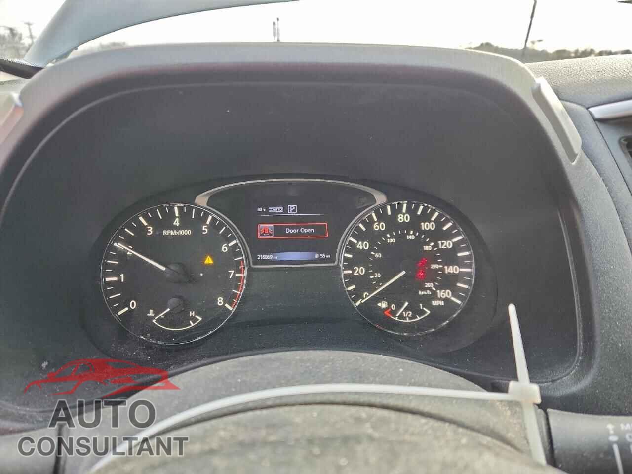 NISSAN PATHFINDER 2017 - 5N1DR2MM8HC612811