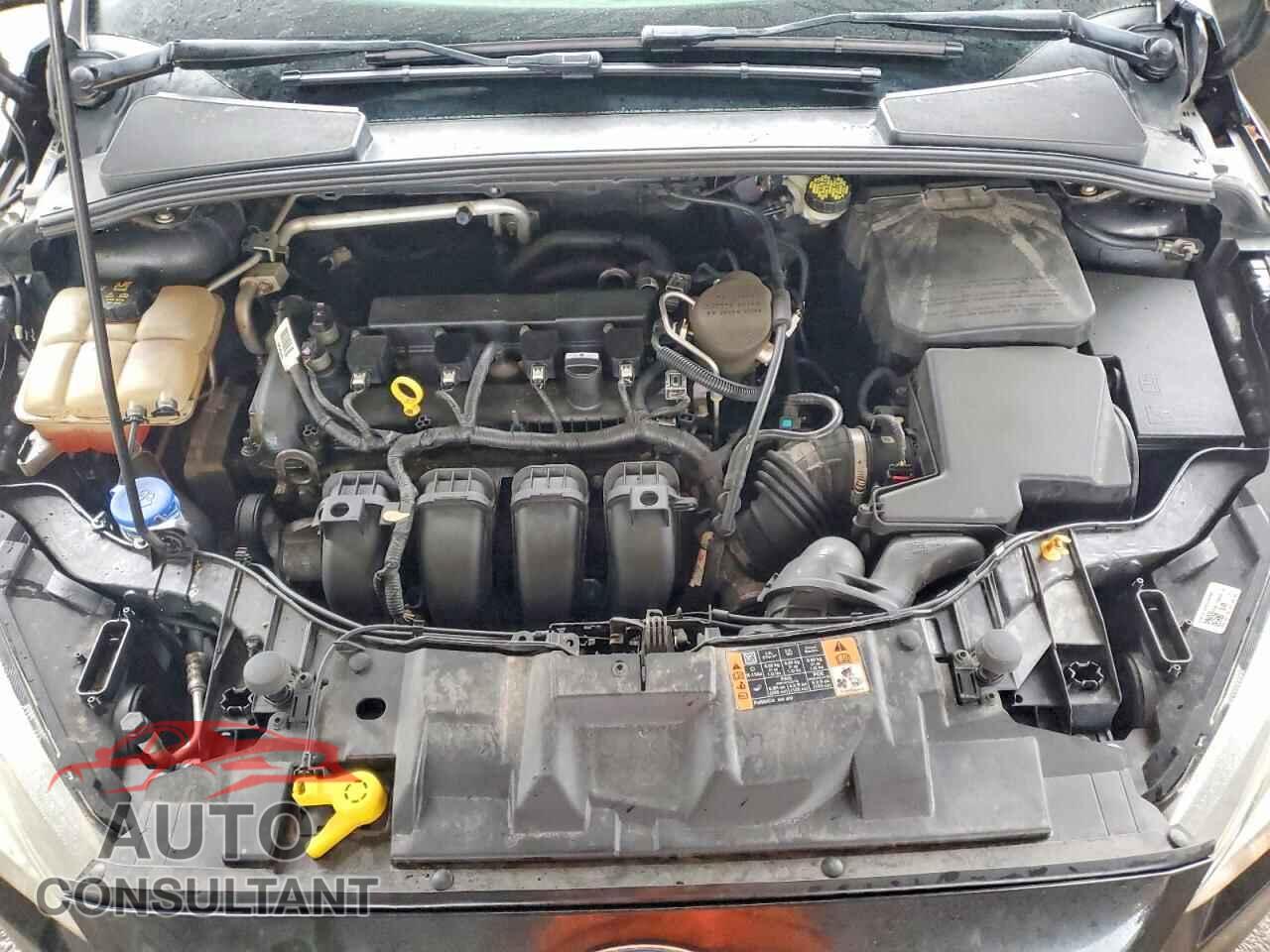 FORD FOCUS 2015 - 1FADP3F21FL286915