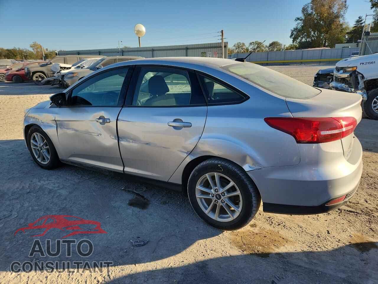 FORD FOCUS 2017 - 1FADP3F22HL210638