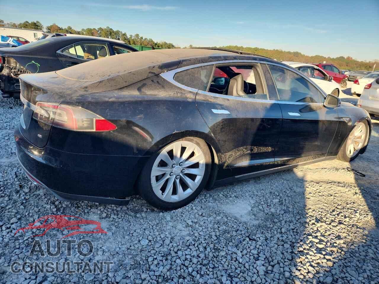 TESLA MODEL S 2013 - 5YJSA1DN8DFP13799