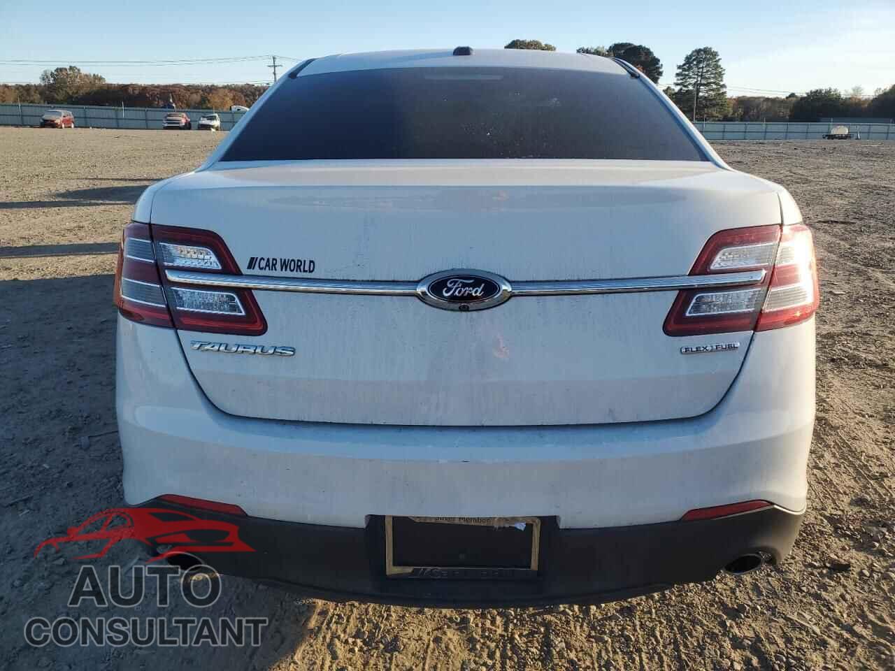 FORD TAURUS 2015 - 1FAHP2D89FG159678
