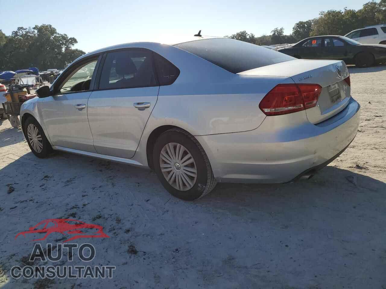 VOLKSWAGEN PASSAT 2014 - 1VWAP7A32EC004507