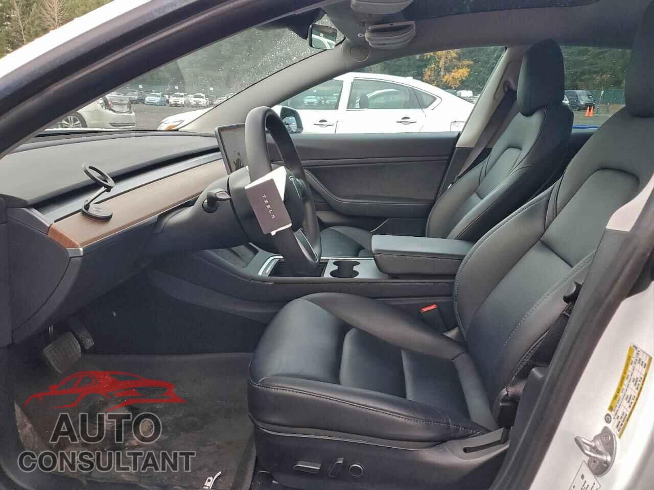 TESLA MODEL 3 2021 - 5YJ3E1EA8MF877025