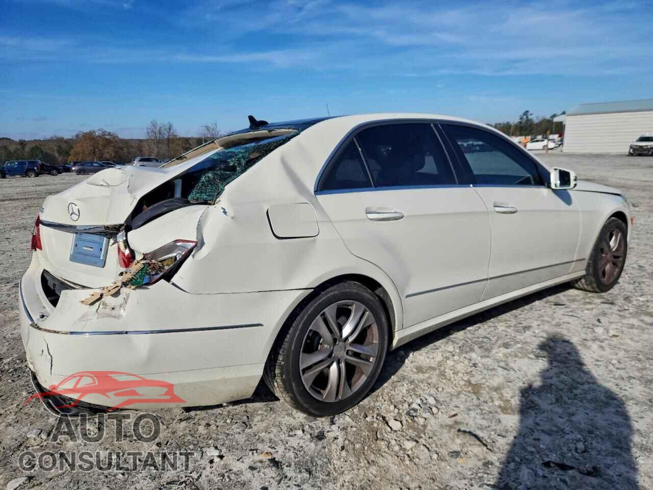 MERCEDES-BENZ E-CLASS 2011 - WDDHF7CB7BA379654