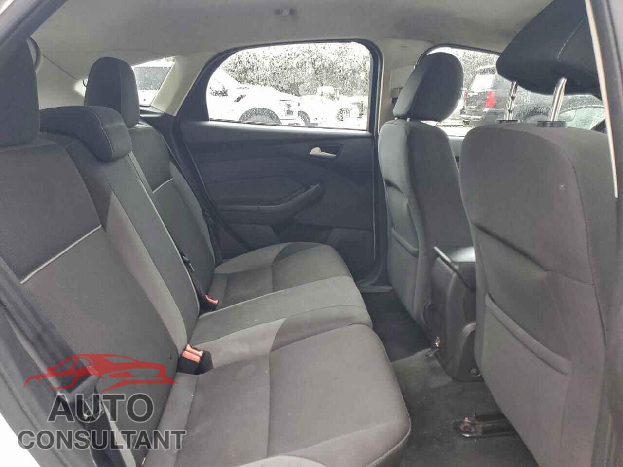 FORD FOCUS 2013 - 1FADP3K25DL278657