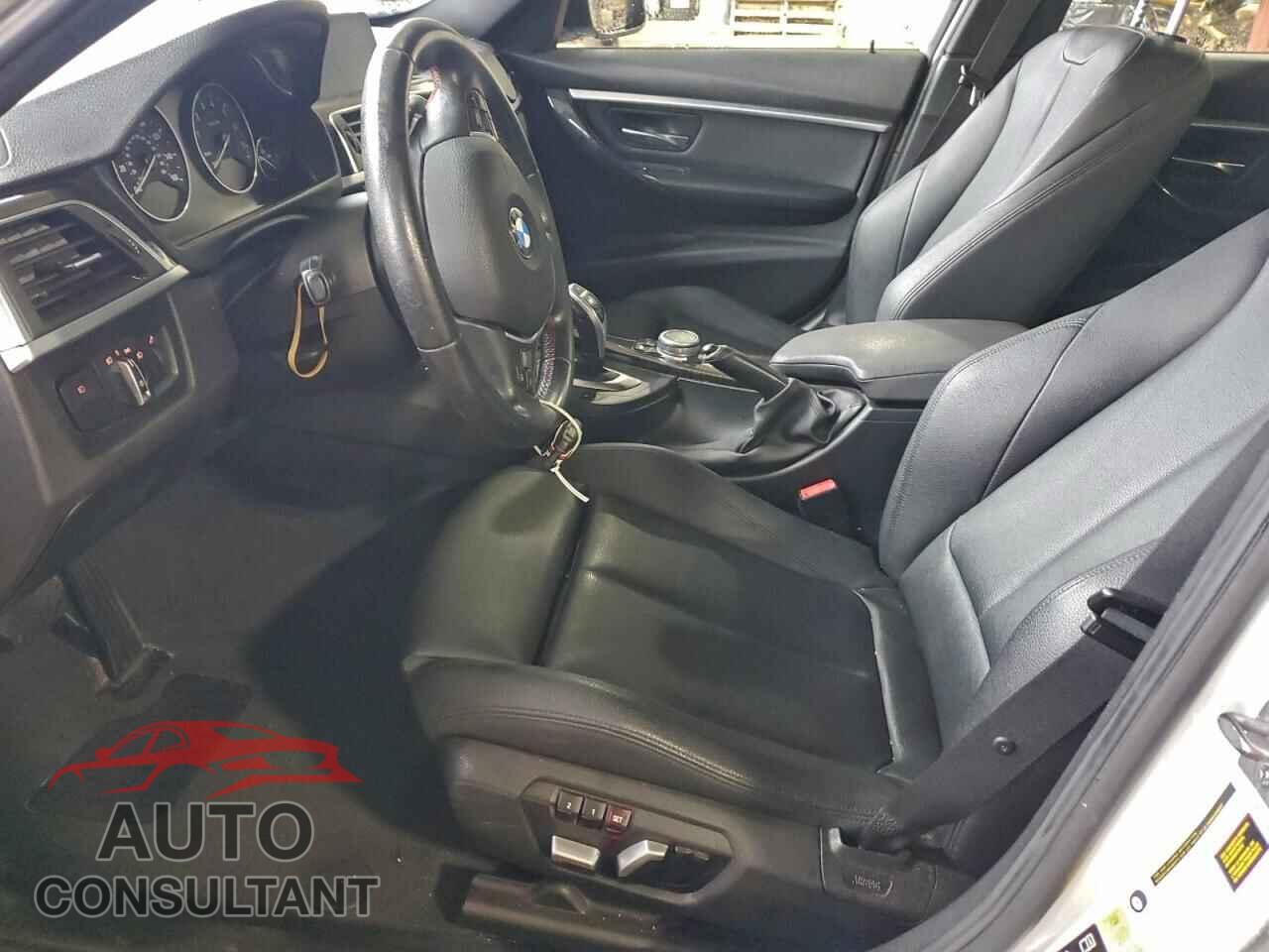 BMW 3 SERIES 2016 - WBA8E3G59GNU05940
