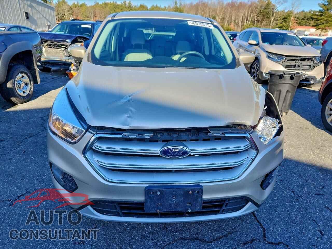 FORD ESCAPE 2017 - 1FMCU9G94HUD32484
