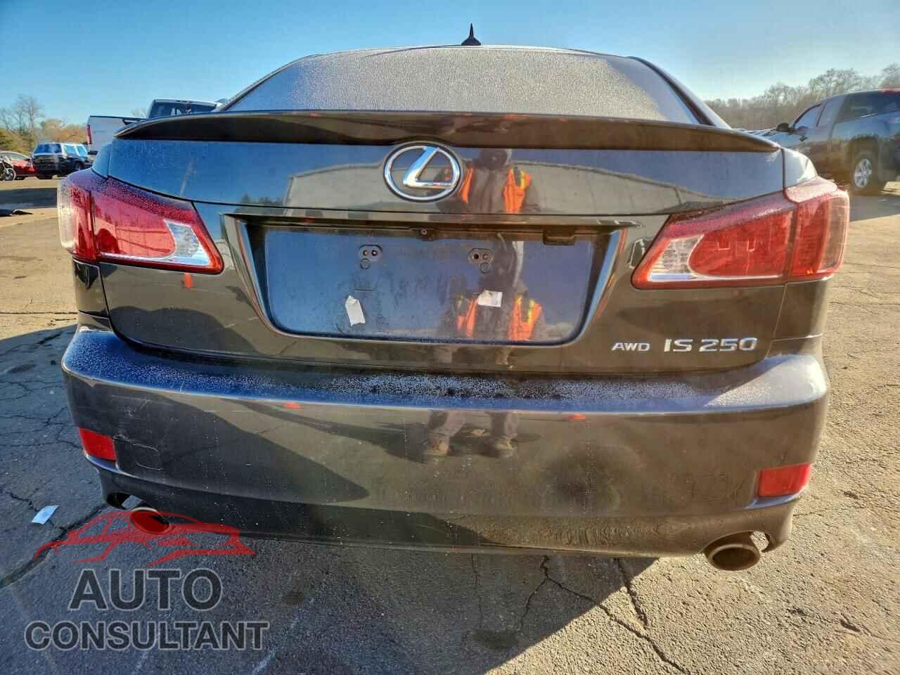 LEXUS IS 2011 - JTHCF5C29B5046758