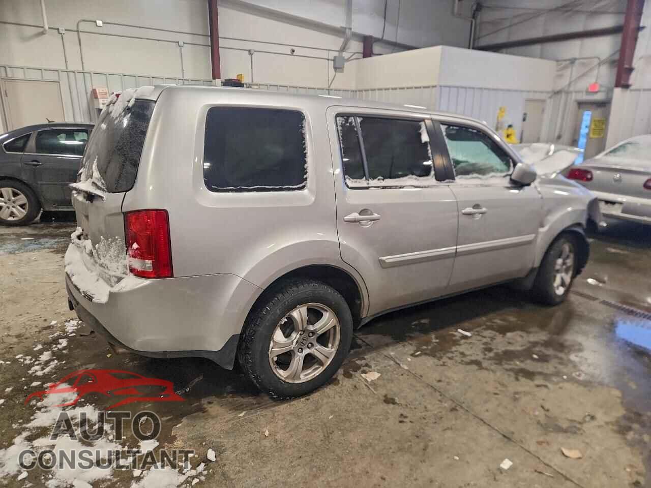 HONDA PILOT 2012 - 5FNYF4H52CB009961