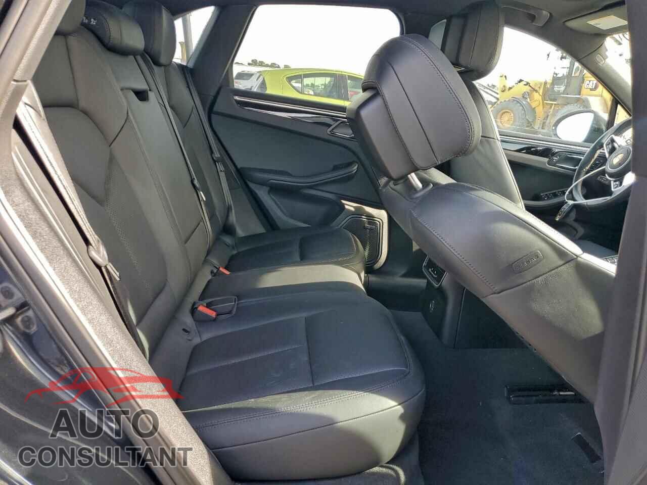 PORSCHE MACAN 2018 - WP1AA2A59JLB19770