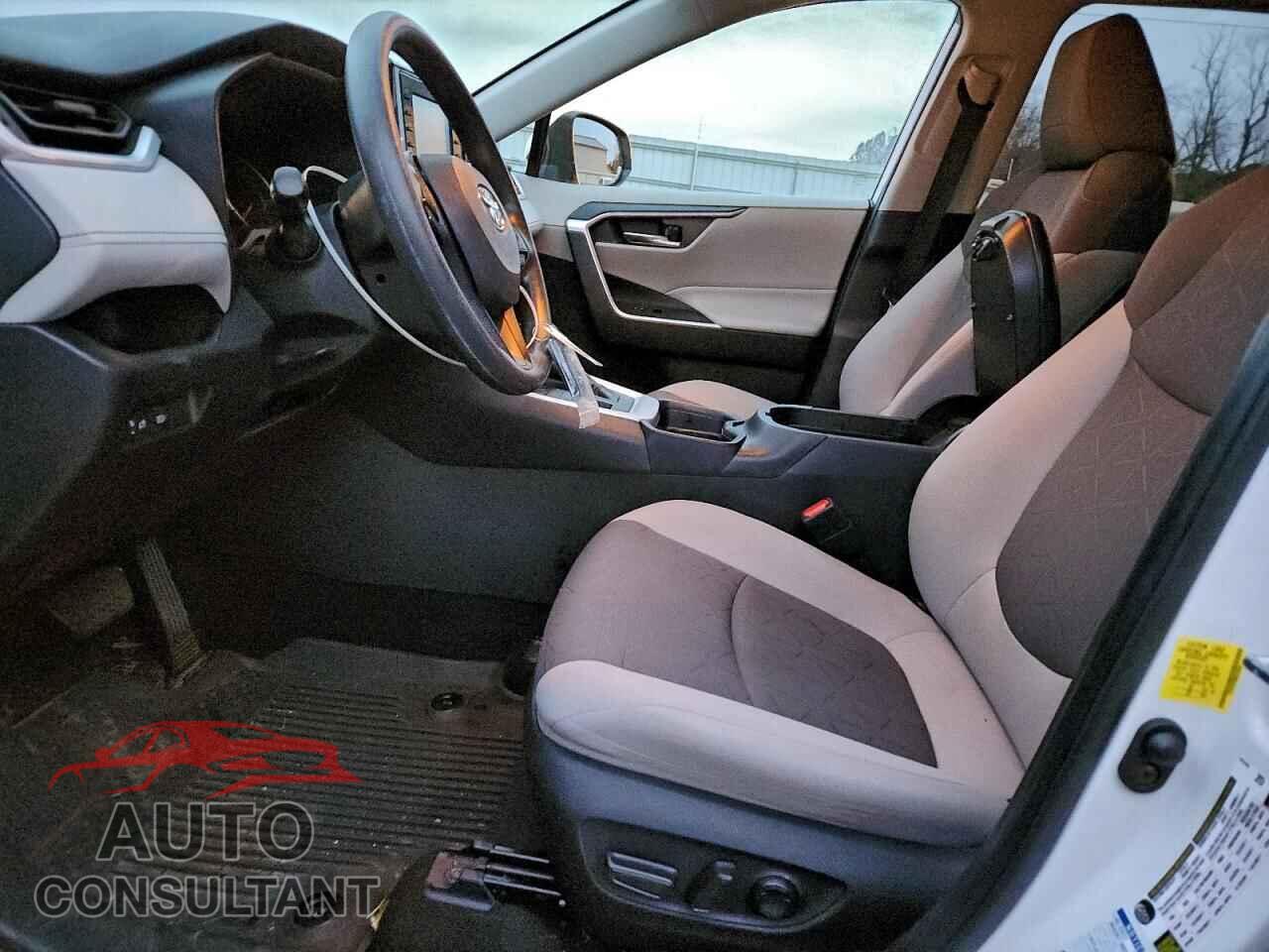 TOYOTA RAV4 2021 - 2T3P1RFV0MC242549