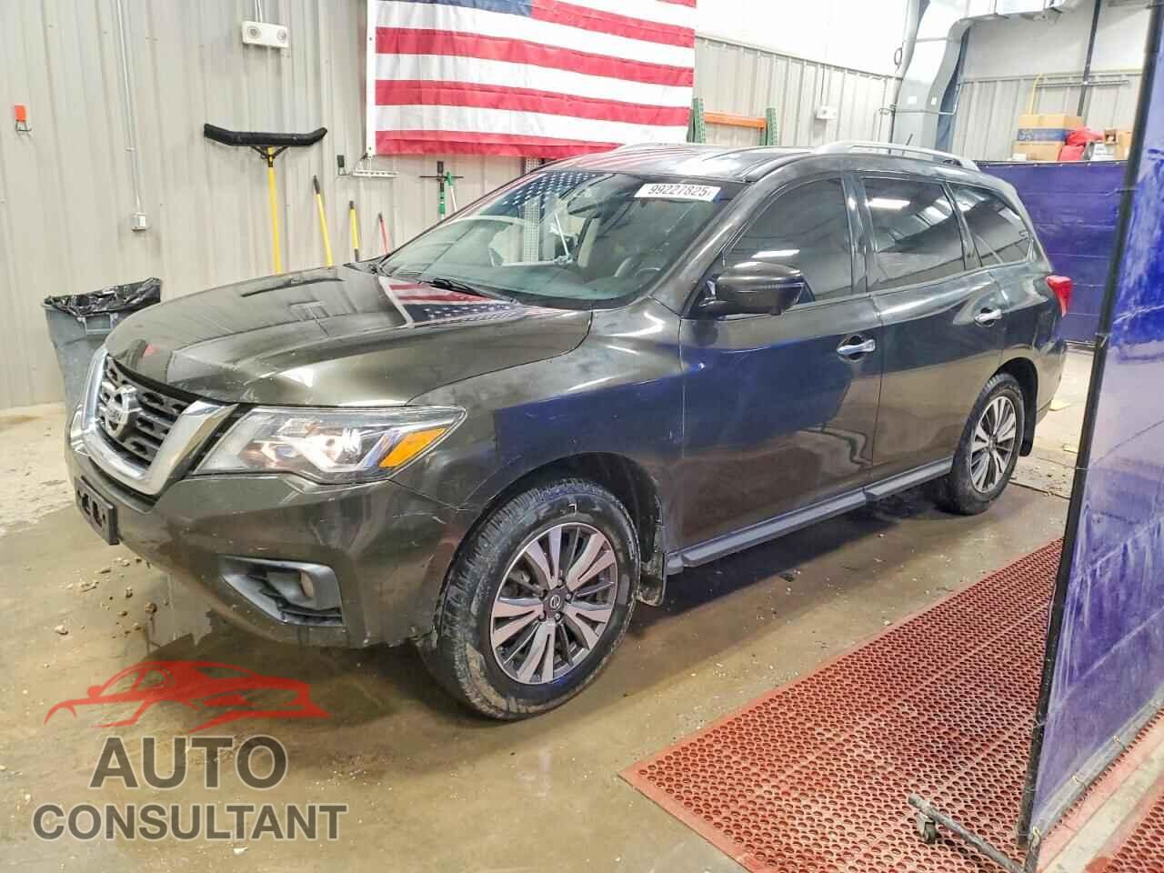 NISSAN PATHFINDER 2017 - 5N1DR2MM5HC649749