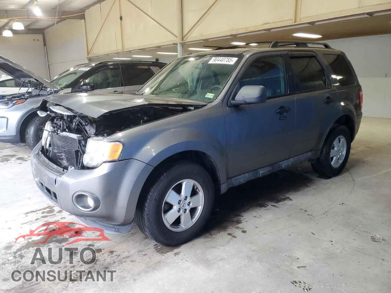 FORD ESCAPE 2010 - 1FMCU9D70AKD08204