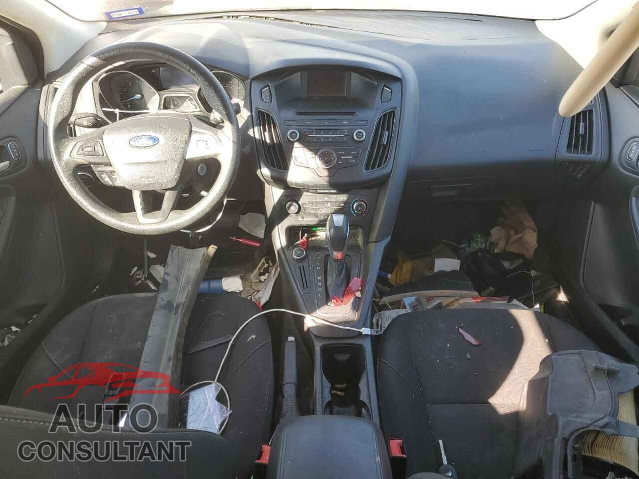 FORD FOCUS 2015 - 1FADP3F23FL343079