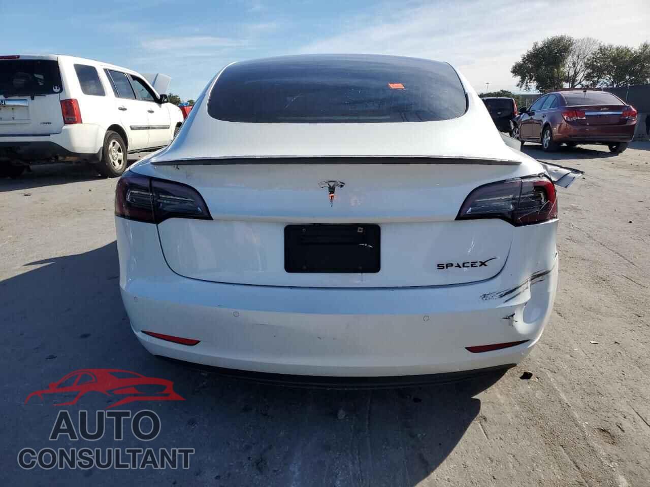 TESLA MODEL 3 2019 - 5YJ3E1EB5KF487411