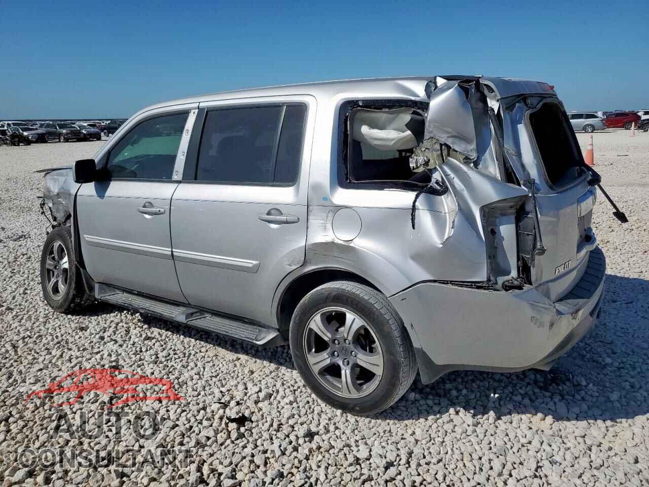 HONDA PILOT 2015 - 5FNYF3H36FB034360