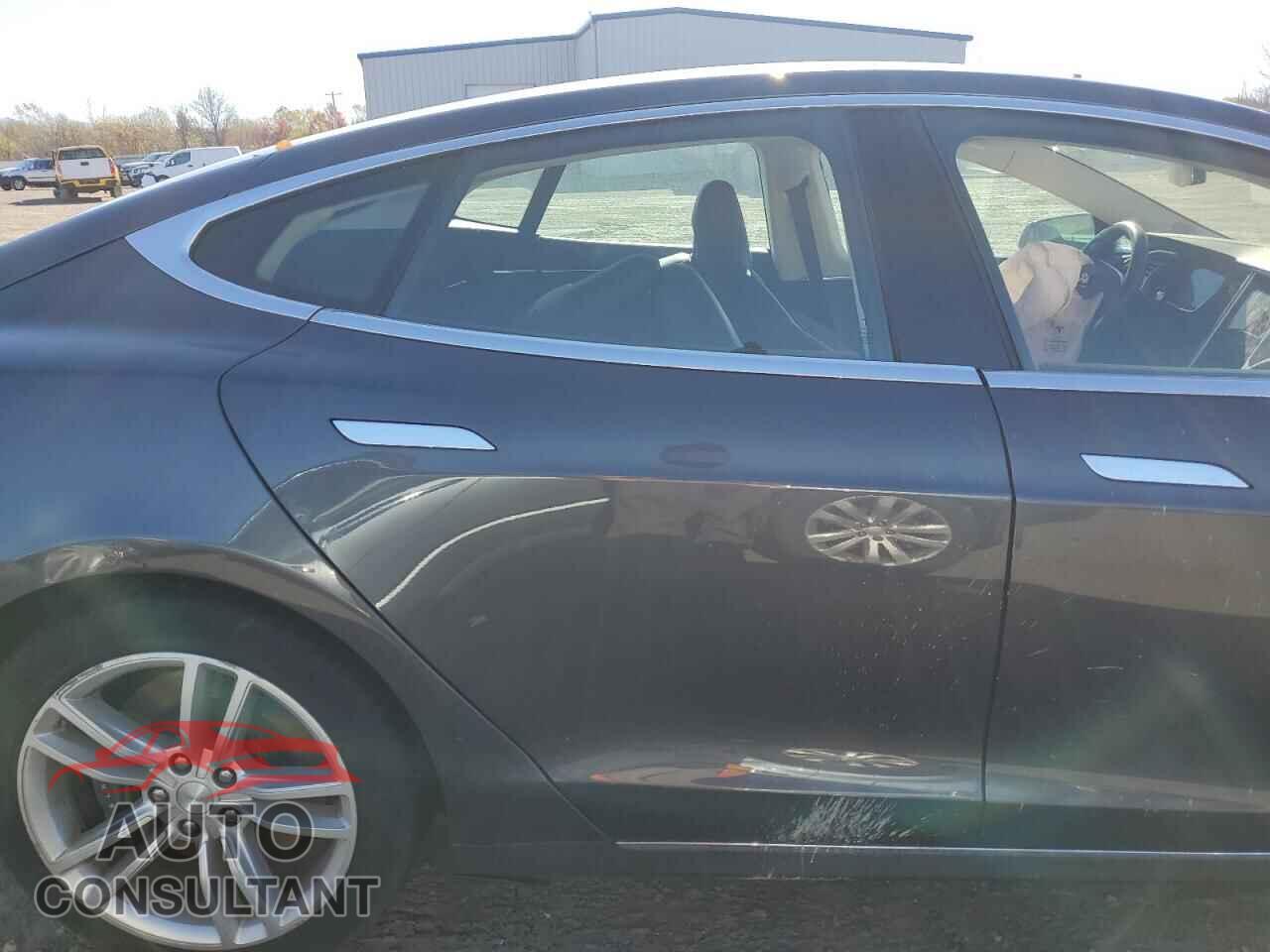 TESLA MODEL S 2015 - 5YJSA1S22FF087467