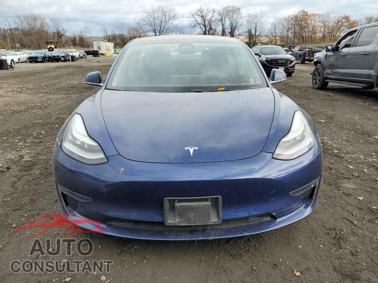 TESLA MODEL 3 2018 - 5YJ3E1EB2JF120352