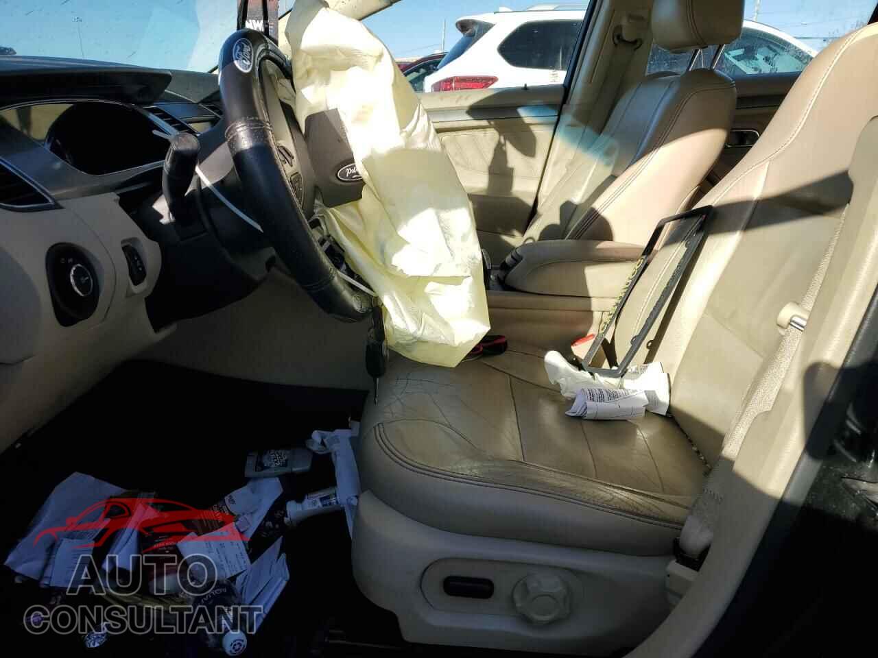FORD TAURUS 2013 - 1FAHP2E84DG155579