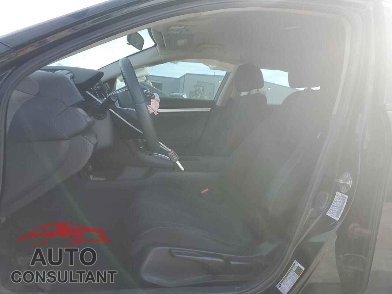 HONDA CIVIC 2018 - 19XFC2E54JE000187