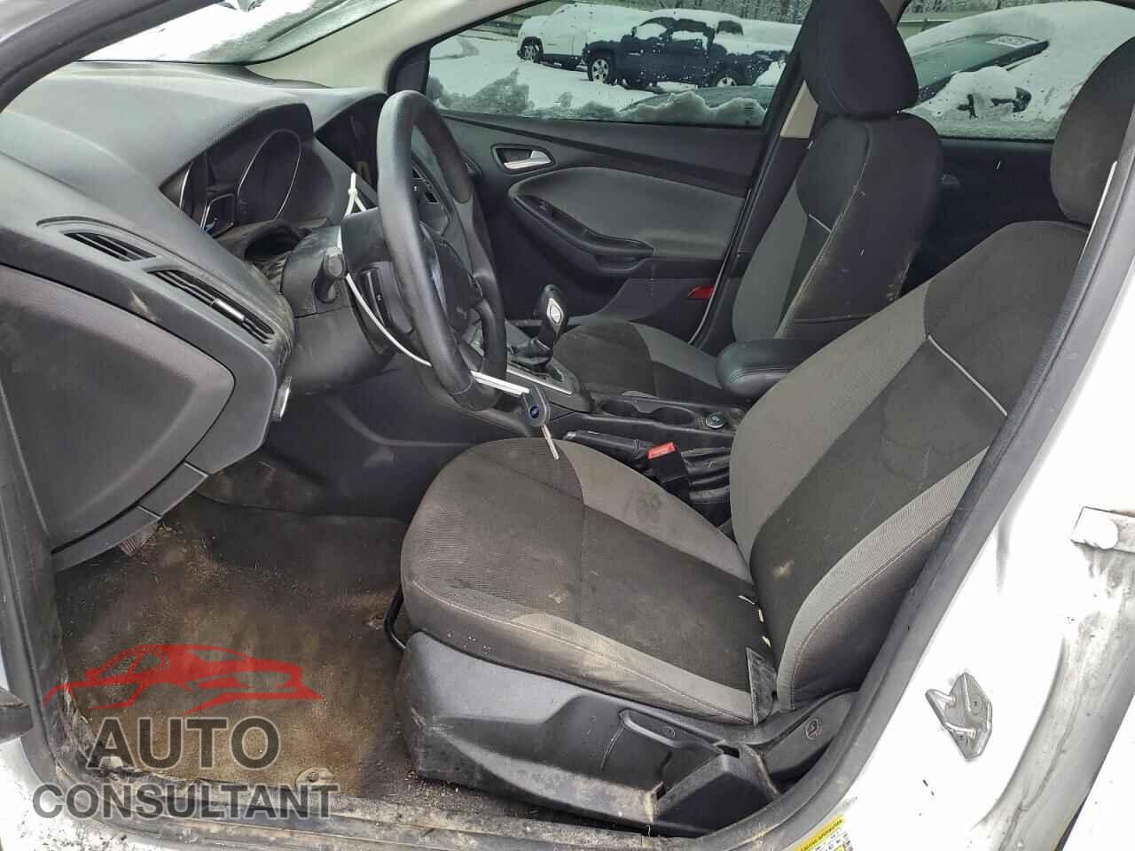 FORD FOCUS 2014 - 1FADP3F27EL392073