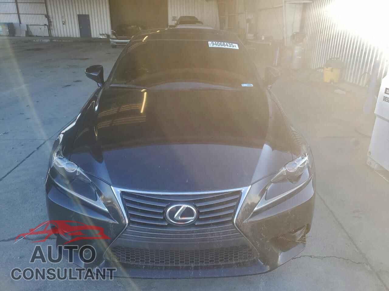 LEXUS IS 2015 - JTHBF1D29F5052570