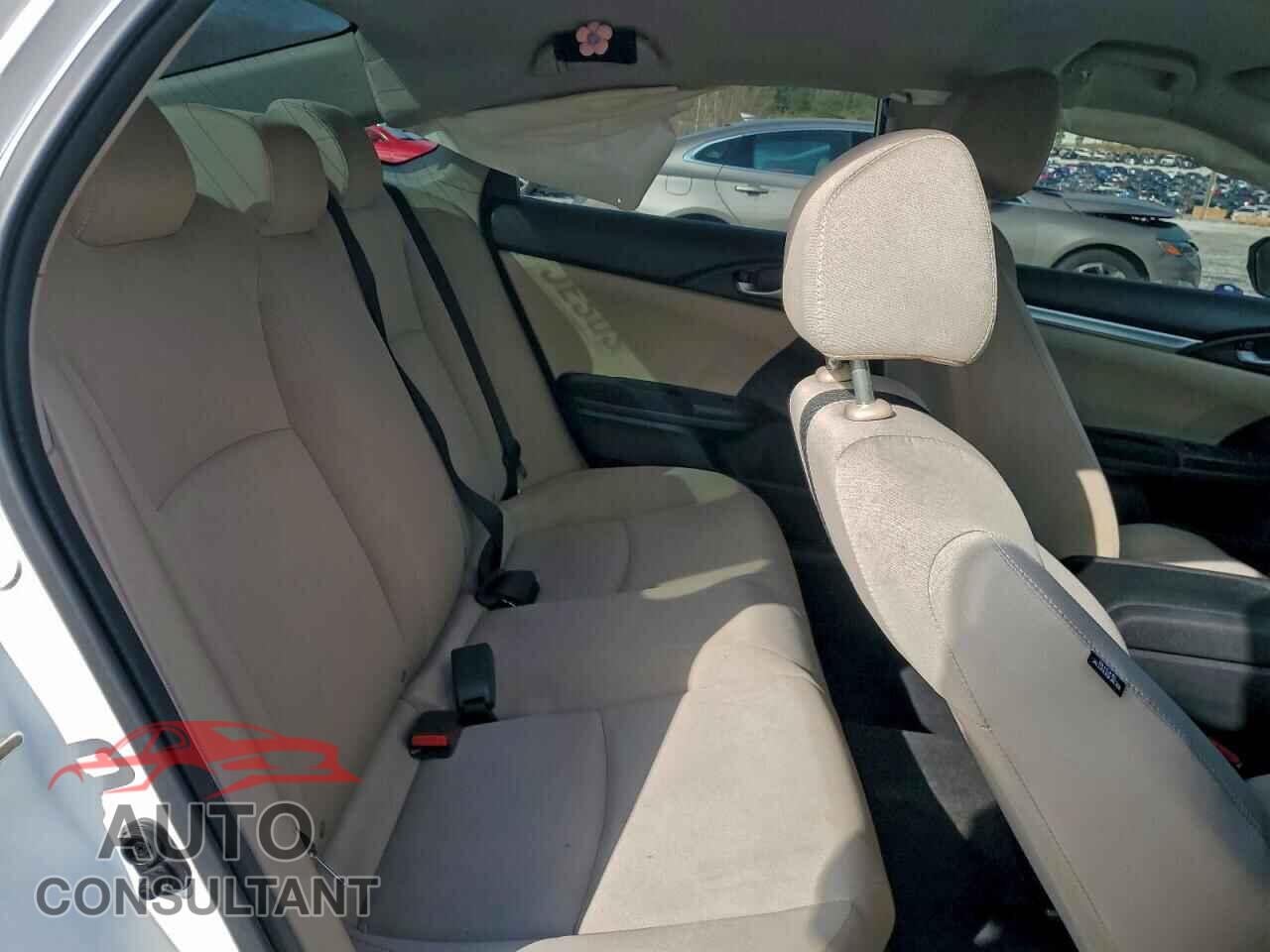HONDA CIVIC 2017 - 2HGFC2F54HH543473