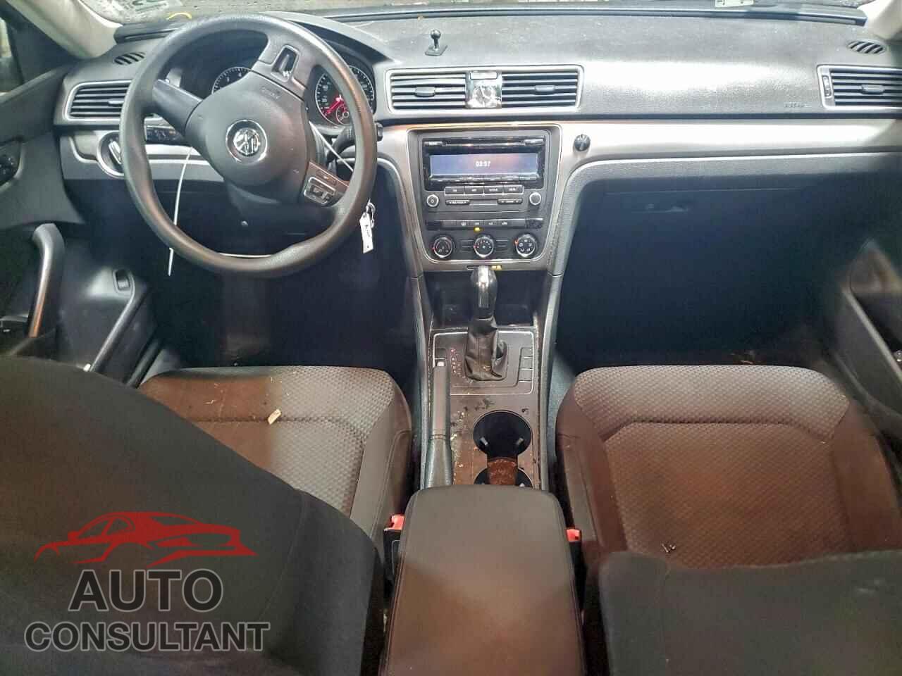 VOLKSWAGEN PASSAT 2014 - 1VWAP7A32EC009416