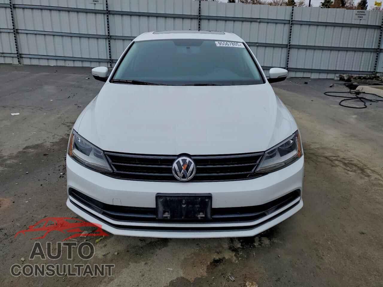 VOLKSWAGEN JETTA 2017 - 3VWDB7AJ4HM377061