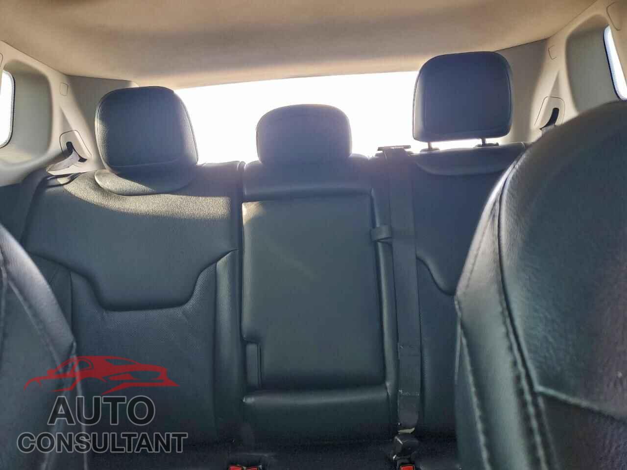 JEEP COMPASS 2021 - 3C4NJDCB9MT556548