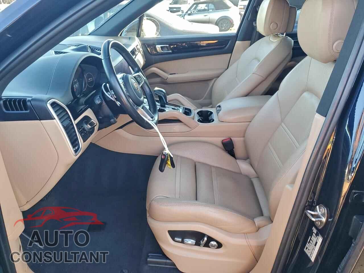 PORSCHE CAYENNE 2019 - WP1AA2AY8KDA17575